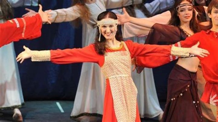 Unveiling The Enchanting World Of Polina Menshikh: Age, Career, And Legacy